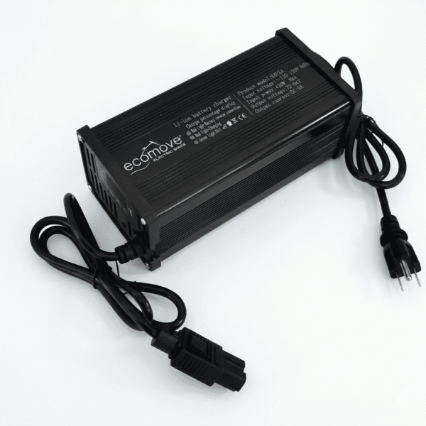 Cargador de litio 84V 5A para moto eléctrica con carcasa metálica.